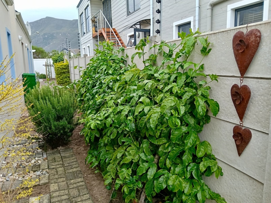 To Let 3 Bedroom Property for Rent in Sandbaai Western Cape